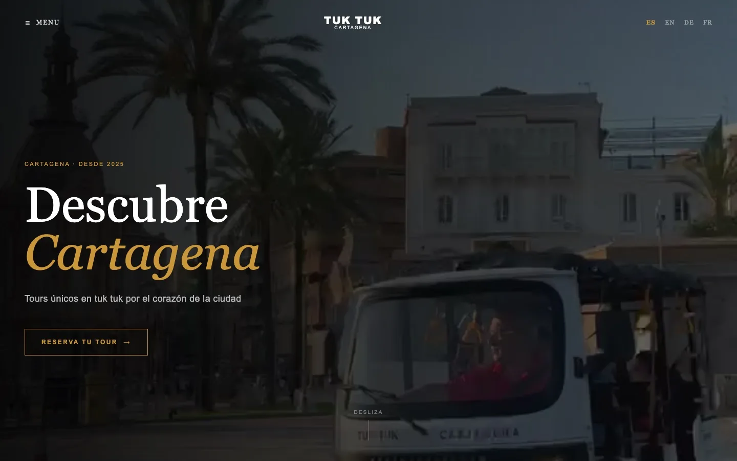 Portada de tuktukcartagena.com, con vídeo del tuk tuk por Cartagena y reserva de tour